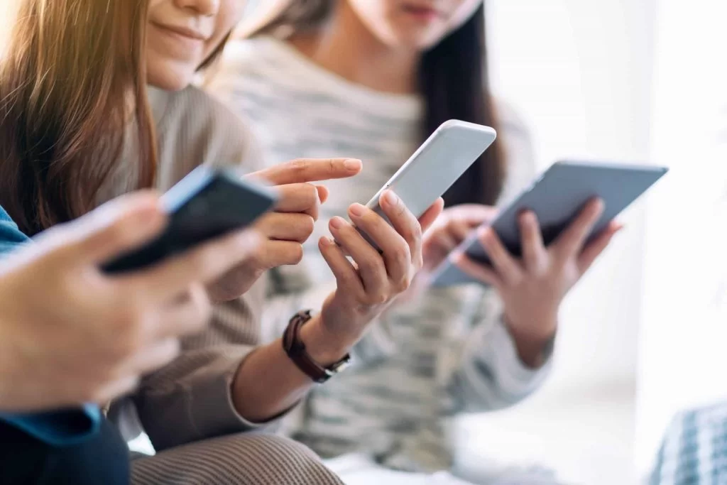 Dijital Şiddet Mağduru Kadınlar Neler Yapmalı? Dijital Şiddet Mağduru Kadınlar Neler Yapmalı?