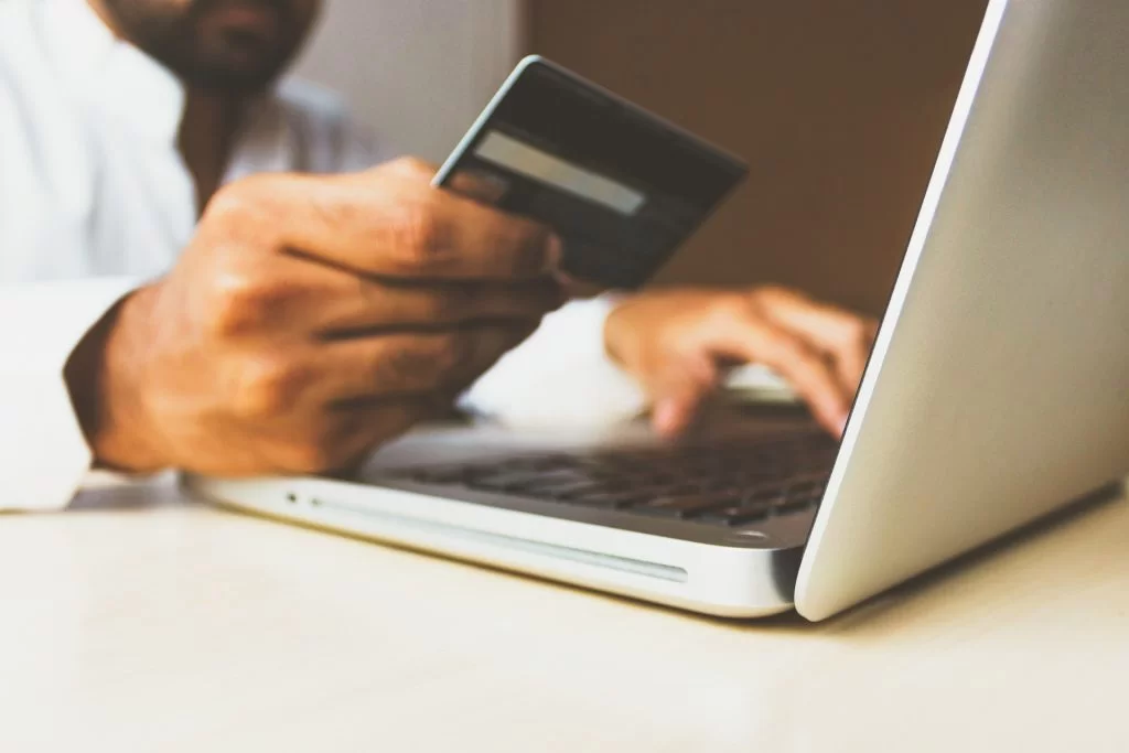Efsane Cuma Alışverişinde Dolandırıldığınızda Neler Yapmalısınız? Efsane Cuma Alışverişinde Dolandırıldığınızda Neler Yapmalısınız?